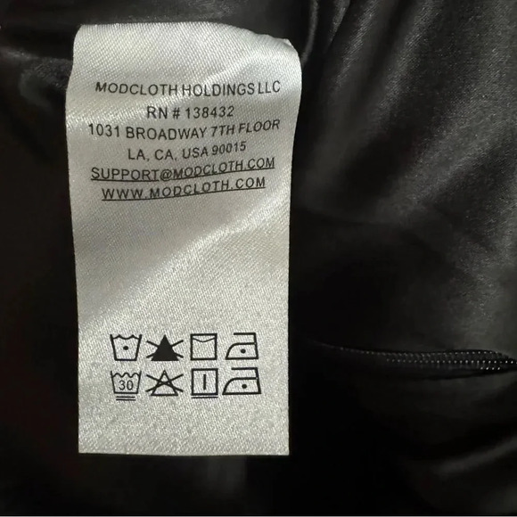 MODCLOTH Sleeveless Black Tiered Tulle Knee Length V Neck Cocktail Dress Size 8 - Picture 4 of 8